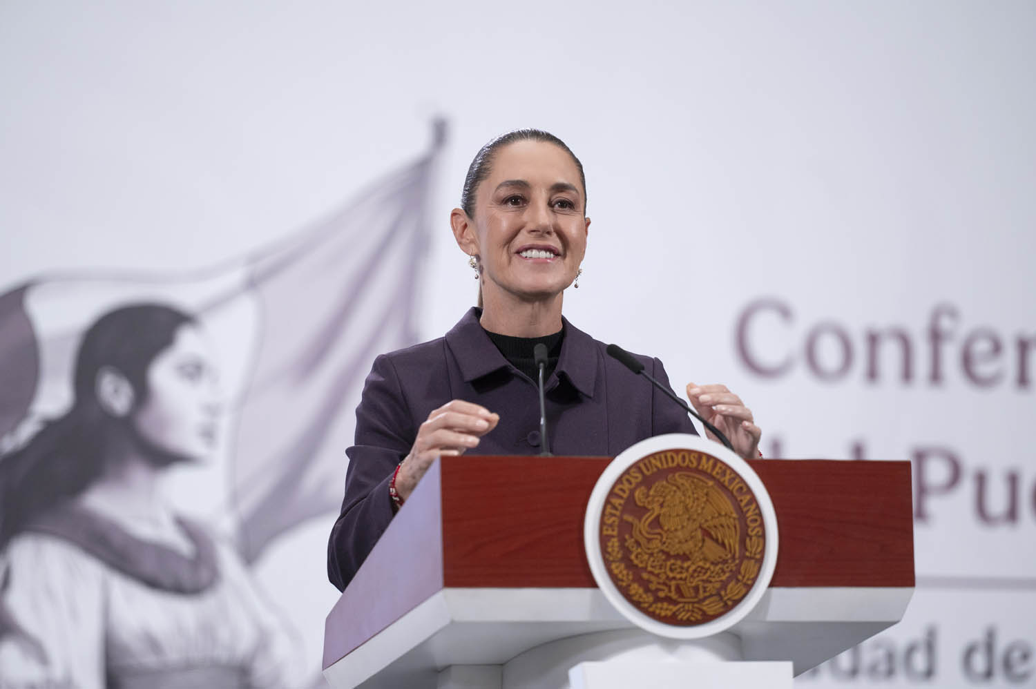Sheinbaum plantea regular la inteligencia artificial en México ante riesgos de fraude