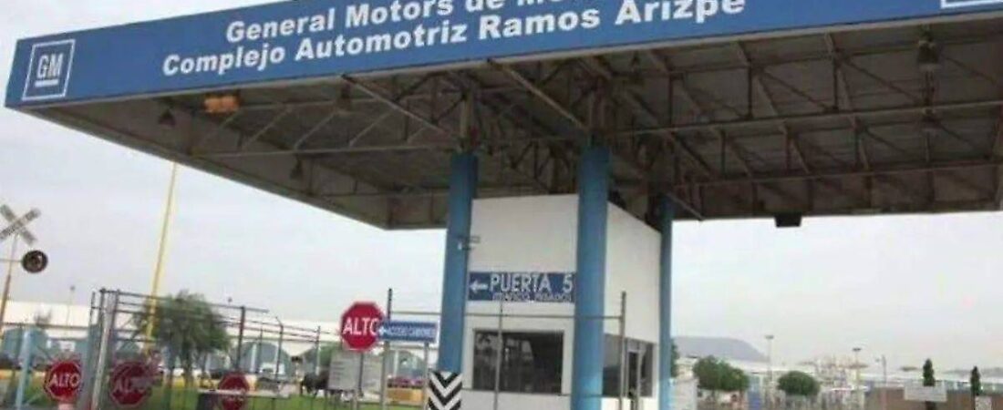 Sheinbaum atribuye despidos en GM Coahuila a ajustes por caída en autos eléctricos